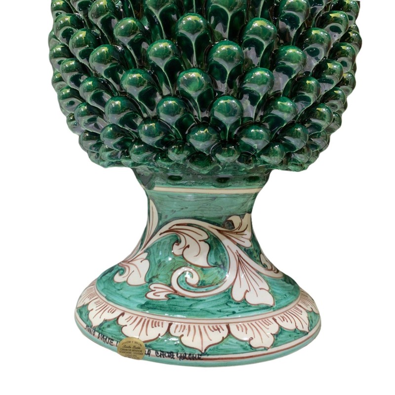 Szyszka sosnowa sycylijska wys. 40 cm z delikatnej ceramiki Caltagirone, kolor patyny, z ozdobną podstawą - 