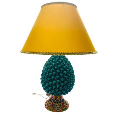 Lampe pomme de pin sicilienne, couleur Verderame et tige décorée de queue de paon - hauteur environ 60 cm - 