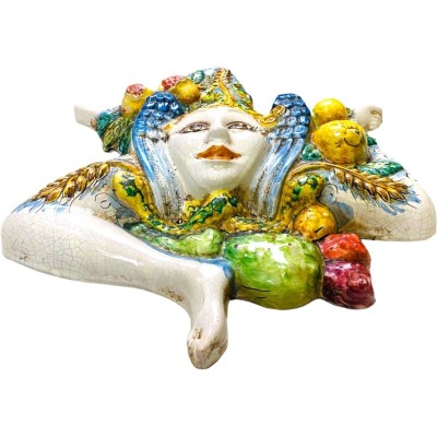 Trinacria aus Caltagirone-Keramik mit Früchten und Kaktusfeige, ca. 45 cm hoch. Matter Craquelé-Nagellack mit gealtertem