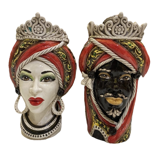 Cabezas de moro siciliano (1 pieza) h aproximadamente 40 cm Caltagirone, corona y trenzas, fondo rojo, decoración del siglo XVII