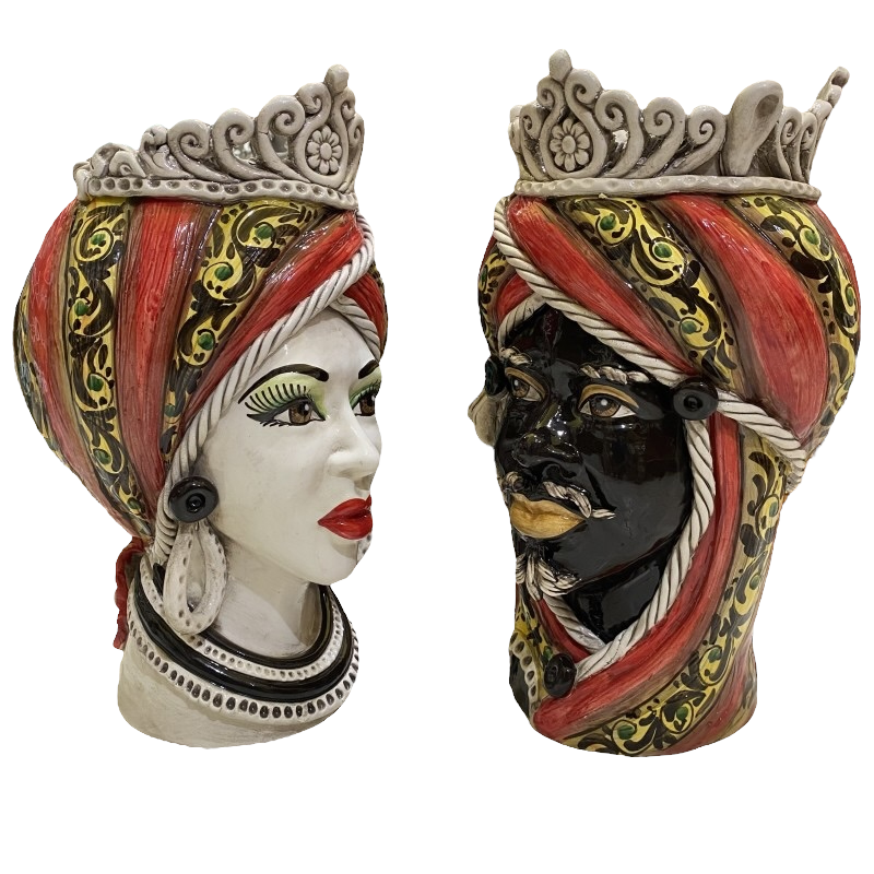Cabeças de mouro siciliano (1 unidade) h aproximadamente 40 cm Caltagirone, coroa e tranças, fundo vermelho, decoração d