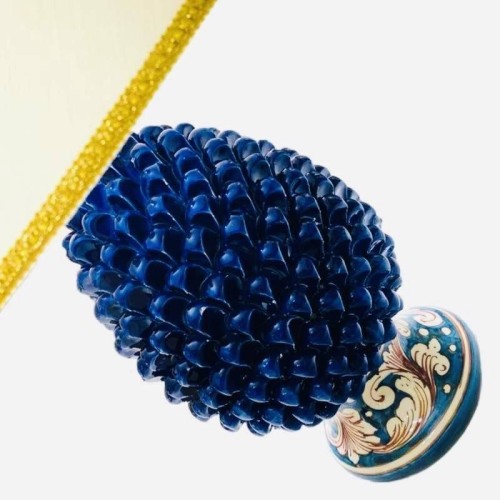 Lume Pigna Siciliana färg Blå kobolt och utsmyckad barock Vit - höjd ca 60 cm -  2
