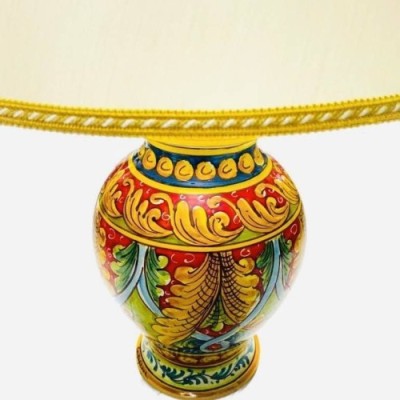 Caltagirone-Keramiklampe, H ca. 65 cm. Barocke Banddekoration, blauer und roter Hintergrund - 