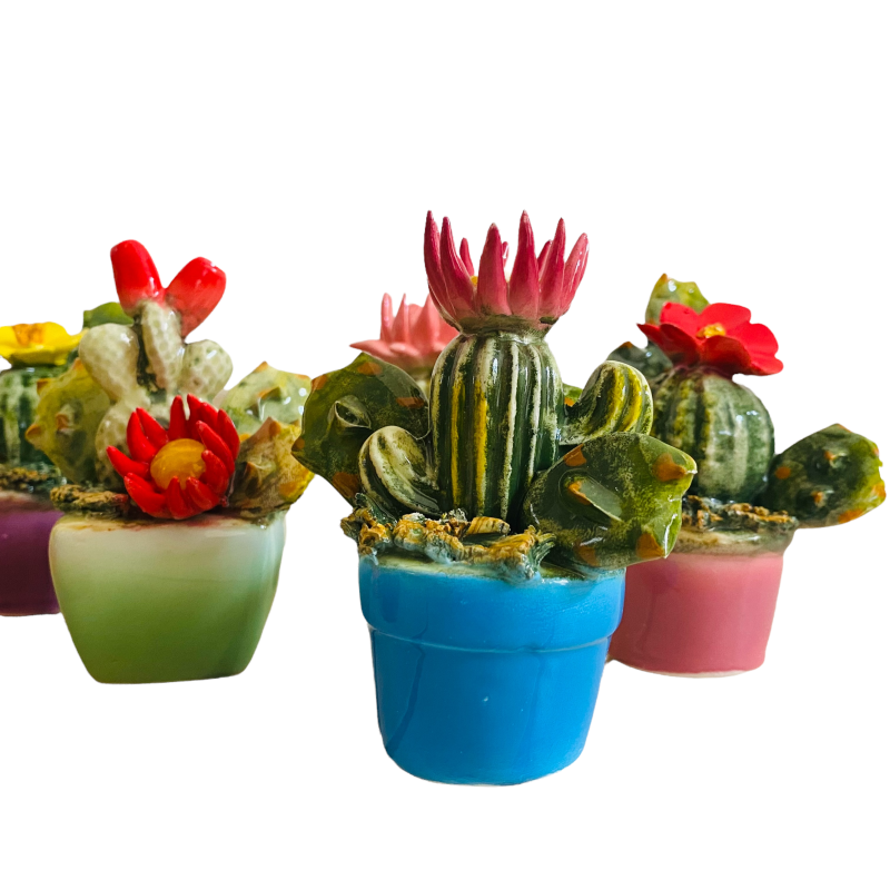Liten planta i kruka, suckulent, fin keramik, h ca 10 cm (1st) - diverse modeller och dekorationer - 