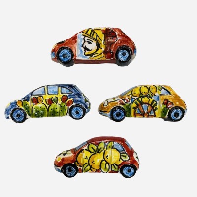Ceramiczny magnes samochodowy Fiat 500, Caltagirone, dekoracja sycylijska, dł. 7,5 x 3,5 (1 sztuka) - 