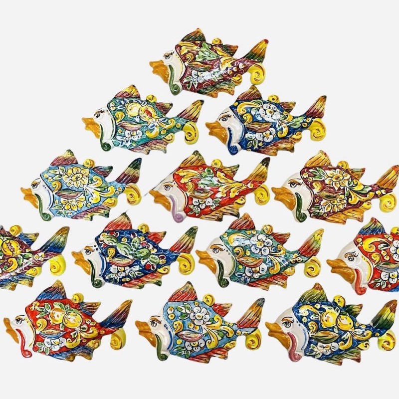 Von Hand dekorierter Fisch aus Caltagirone-Keramik – Großformat 21 x 15 cm – ein Motiv in der Farbe Ihrer Wahl - 