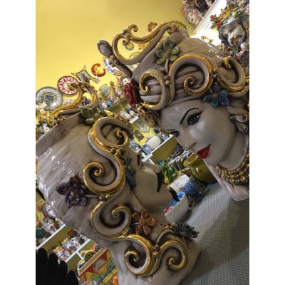 Paar Moorköpfe aus Caltagirone mit Blumenapplikationen – Gold, Platin und Perlmutt, Höhe 50 cm - 