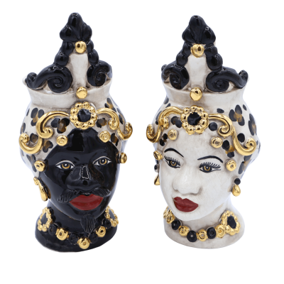 Paire de Têtes de Maure Caltagirone avec Couronne, décoration Tachetée et détails en émail OR pur 24K, h environ 25 cm. 