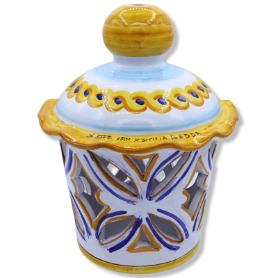 Wall lantern in fine Sicilian ceramic, perforated, measures 25 cm x 30 cm approx. Mod GR - 