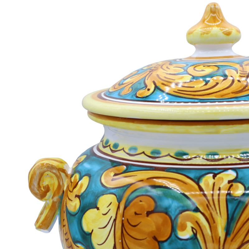 Sopera de cerámica Caltagirone, L 28 x h 27 cm aprox. Decoración barroca de palmetas y fondo cardenillo. - 