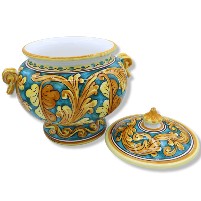 Sopera de cerámica Caltagirone, L 28 x h 27 cm aprox. Decoración barroca de palmetas y fondo cardenillo. - 
