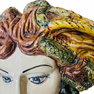 Mythological figures, Head of Medusa in Caltagirone ceramic - Measures 28 h23 cm - 
