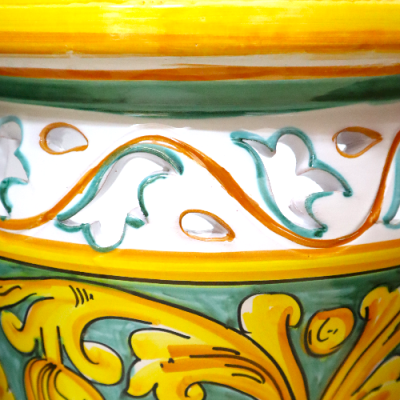 Albarello-Schirmständer aus perforierter Caltagirone-Keramik, Barockdekor, ca. H 50 cm. Mod GR - 