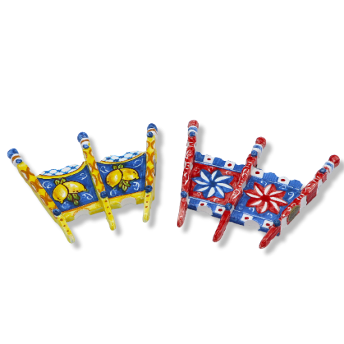 Siciliansk Carretto di Caltagirone keramik, i olika dekorationer, höjd 15 cm ca -