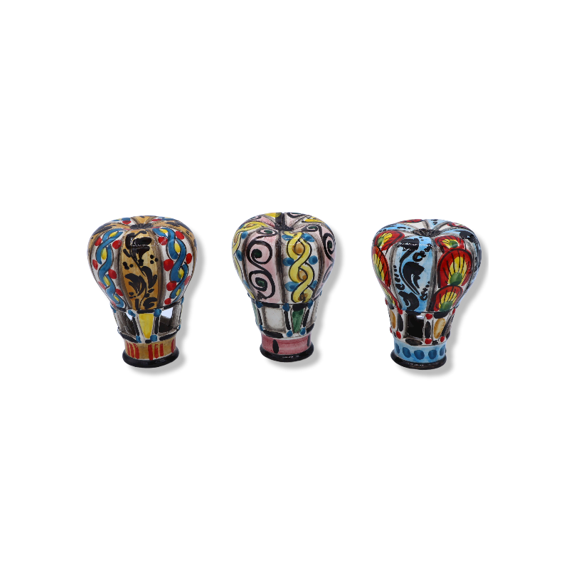 Globo aerostático de cerámica Caltagirone, en varios decorados, h 10 cm aprox. MOD de RP - 