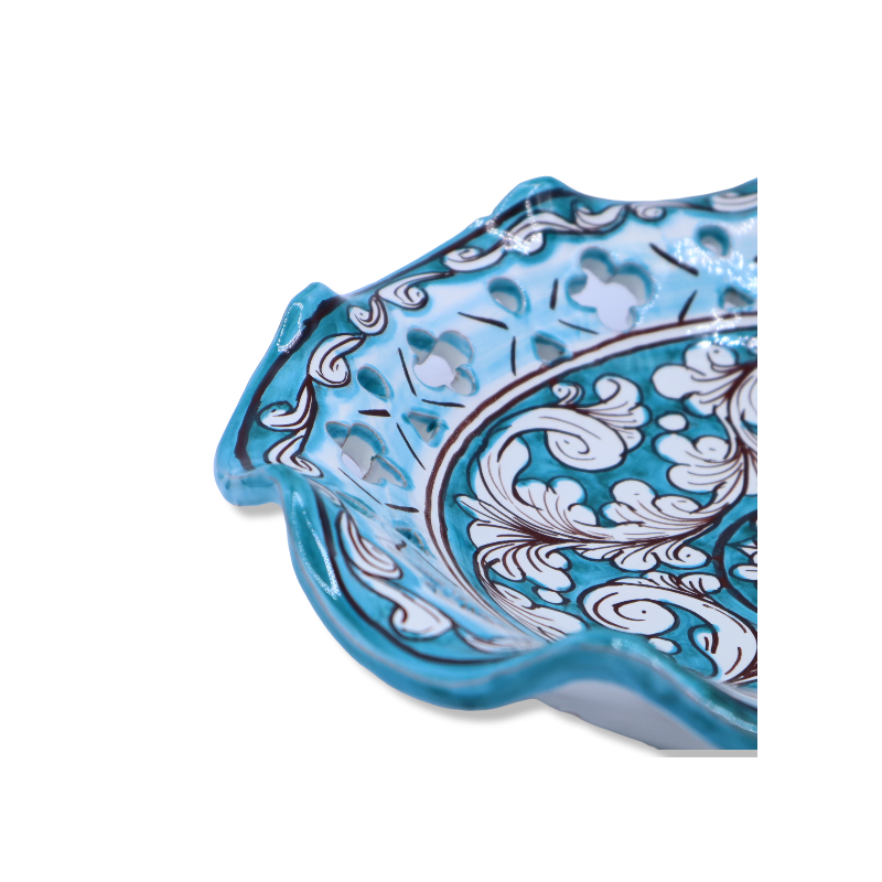 Keramiskt centrum Caltagirone, framväxad och perforerad, barockdekoration, d 30 cm ca. TD - 