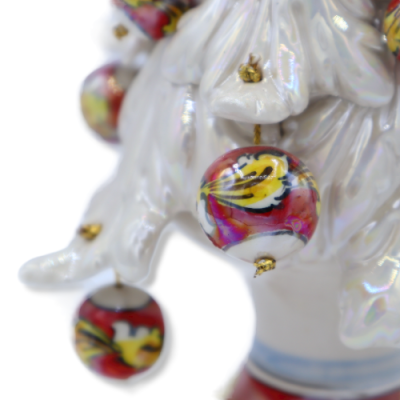 Árbol de Navidad de cerámica de Caltagirone serie ÈLITE, altura aprox. 30 cm - Blanco antiguo y nácar, bolas móviles - 