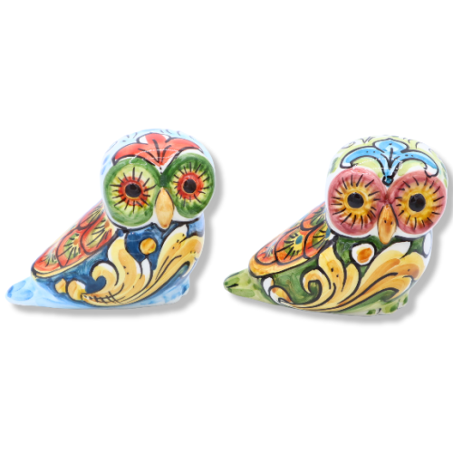 Keramisk skrov av Caltagirone, barockdekoration på olika fonder, h9 cm ca. BR - 