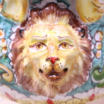 Vaso Villa em cerâmica Caltagirone, decoração barroca com pegas e cabeças de leão - altura aproximada de 50 cm. Mod BR -