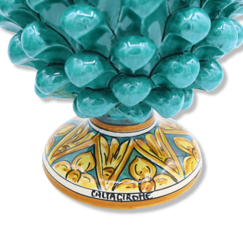 Sizilianischer Tannenzapfen aus Caltagirone, H ca. 20 / 22 cm. (1 Stück) Immersions-Grünspanfarbe mit zufälligem Dekorat