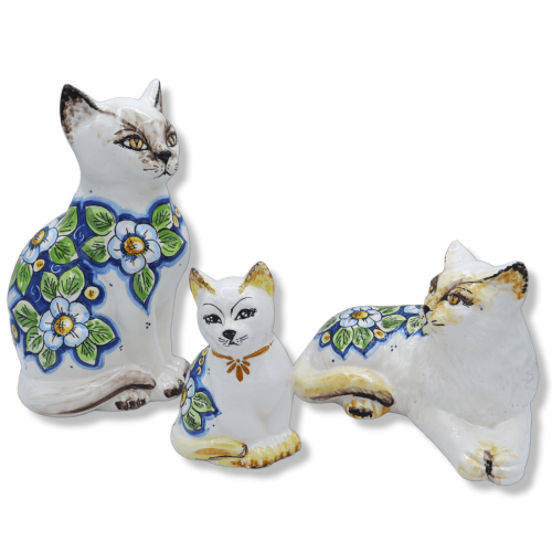Ceramic Cat by Caltagirone, dekoracja kwiatowa na białym tle, w różnych rozmiarach, Mod BR - 
