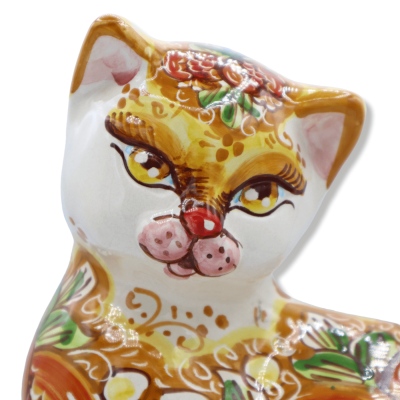 Gato de cerâmica Caltagirone, decoração de romã sobre fundo laranja e branco, altura aproximada de 30 cm. Mod BR - 