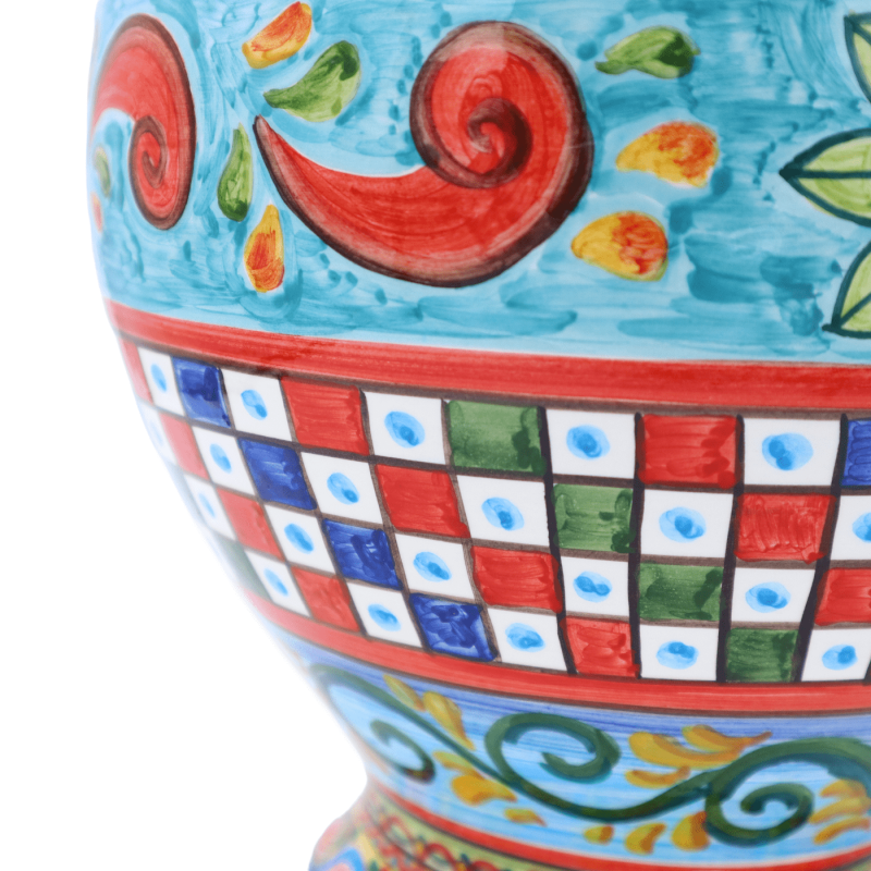 Vase aus feiner Caltagirone-Keramik, sizilianische Karrendekoration mit Darstellung eines Paladins, Durchmesser ca. 25 c