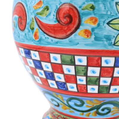 Vase aus feiner Caltagirone-Keramik, sizilianische Karrendekoration mit Darstellung eines Paladins, Durchmesser ca. 25 c