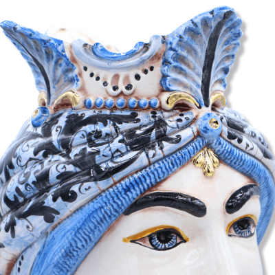 Sicilianska morhuvuden (par) h ca 38 cm Caltagirone med krona och turban, 1600-talsdekoration, emaljdetaljer i 24k rent 