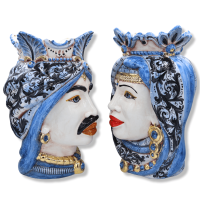 Sicilianska morhuvuden (par) h ca 38 cm Caltagirone med krona och turban, 1600-talsdekoration, emaljdetaljer i 24k rent 