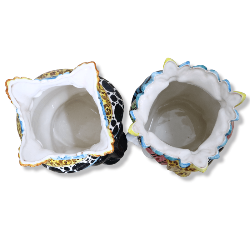 Caltagirone-Mohrenköpfe mit Krone und gepunktetem Turban, mehrfarbig und Details aus 24-Karat-Emaille aus reinem Gold, H