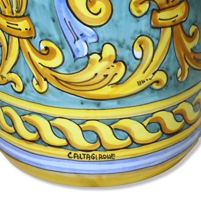 Porta guarda-chuva cilíndrico perfurado em cerâmica Caltagirone, decoração barroca sobre fundo verdete - altura aproxima