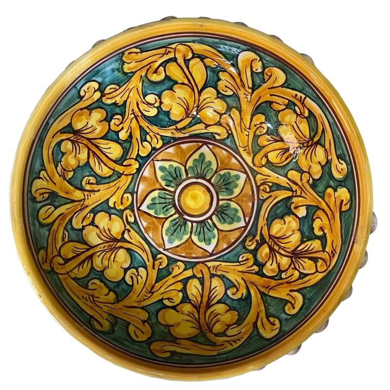 Pigna-Tortenständer aus Caltagirone-Keramik, Barockdekor auf antikweißem Hintergrund, Durchmesser 27 cm, H ca. 17 cm. TD