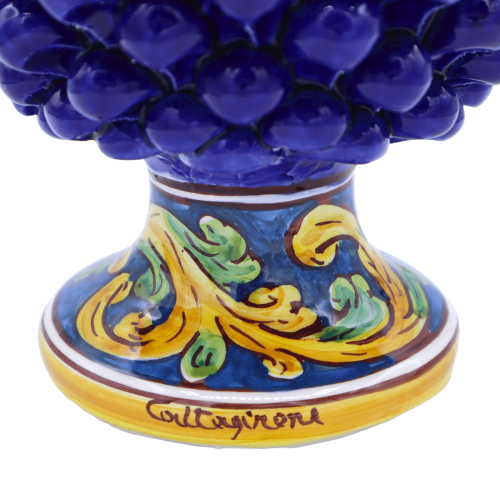 Pinha siciliana em cerâmica Caltagirone azul, caule com decoração barroca, 25/26 cm aprox. Mod. TD -  2