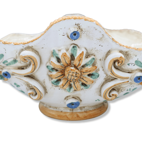 Keramiskt centrum av Caltagirone, dekoration i stil barock och präglade blommor, Bredd 37 cm, höjd 15 cm ca. Mod BR -  2