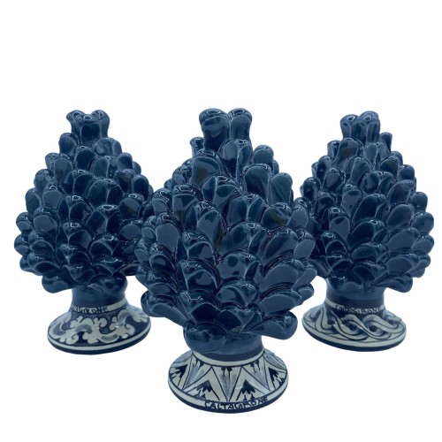 Caltagirone Sizilianischer Tannenzapfen, H 15 cm, perlgraue Farbe mit verziertem Stiel – zufällige Stieldekoration (1 St