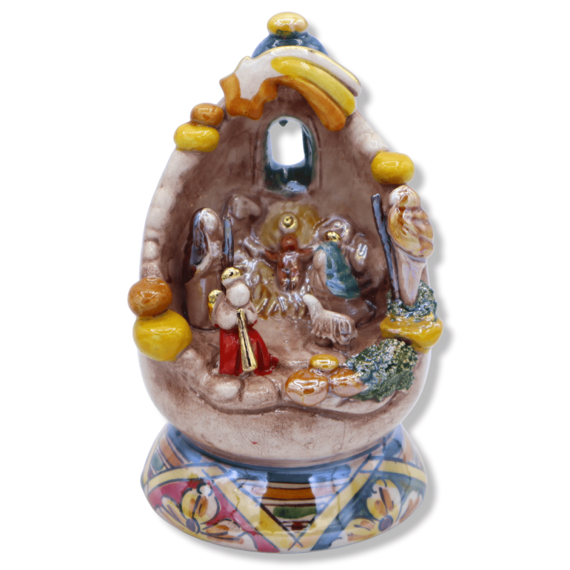 Presepe in pregiata ceramica di Caltagirone in uovo, h 14 cm ca. decori in smalto oro zecchino 24k e madreperla - 