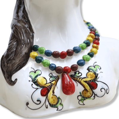 Par de bustos de cerâmica Caltagirone com coroa e decoração do século XVII, cerca de 50 cm de altura. modo CN - 