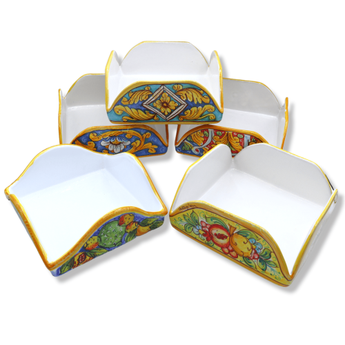 Servilletero cuadrado en fina cerámica siciliana, disponible en varios decorados (1 ud) - Medidas aproximadas 20x20x8 cm
