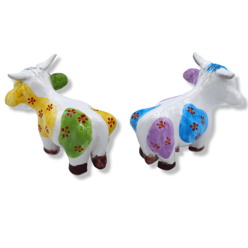 Vache en céramique fine sicilienne, disponible en deux décors, Largeur 9 cm - Hauteur environ 6 cm. (1 pièces) module SM