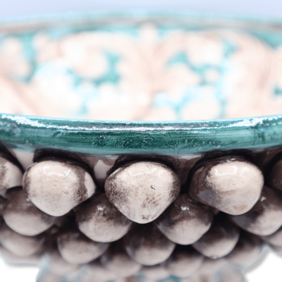 Présentoir à gâteaux Pigna en céramique de Caltagirone, blanc antique et vert-de-gris, décoration baroque - Ø 32 cm, h e