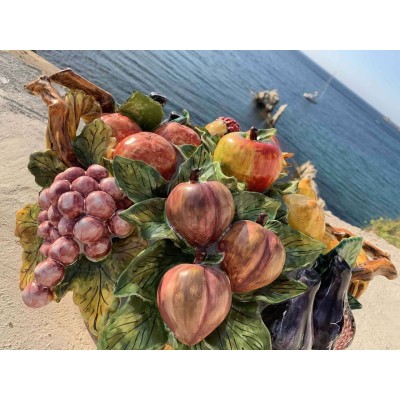Caravaggio mand met fruit centrumstuk 50 cm - 