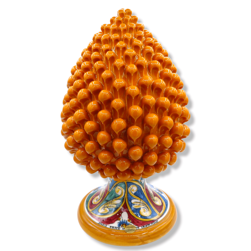 Piña de pino siciliano en cerámica Caltagirone naranja, tallo con decoración barroca palermitana, h 40 cm aprox. Modelo 