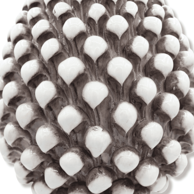 Pigna Siciliana in ceramica Caltagirone Bianco Anticato, h 40 cm ca. gambo decoro barocco su fondo verde e rosso - 