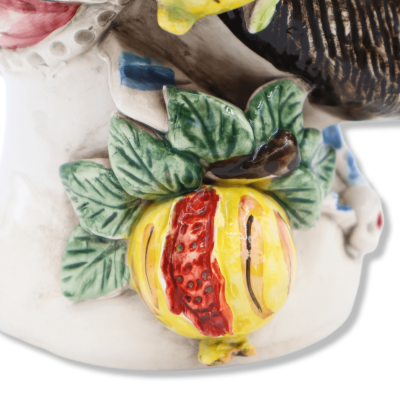 Cabeça normanda em cerâmica Caltagirone, com turbante bordô e aplicações de frutas, h 30 cm aprox. (1Pçs) Mod RP - 