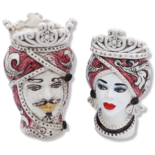 Cerâmica Caltagirone castanha escura, com coroa e decoração barroca sobre fundo bordeaux, altura 20 cm aprox. (1pc) Mod 