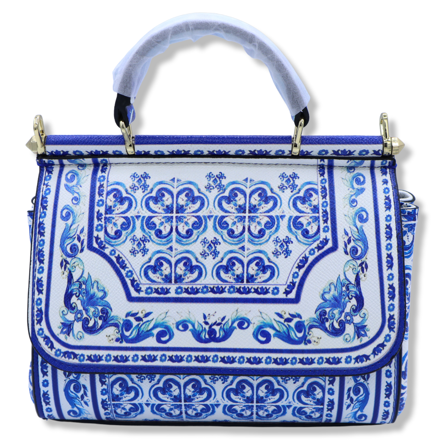 Bolso bandolera con asa y decoración elementos sicilianos azules sobre fondo blanco
