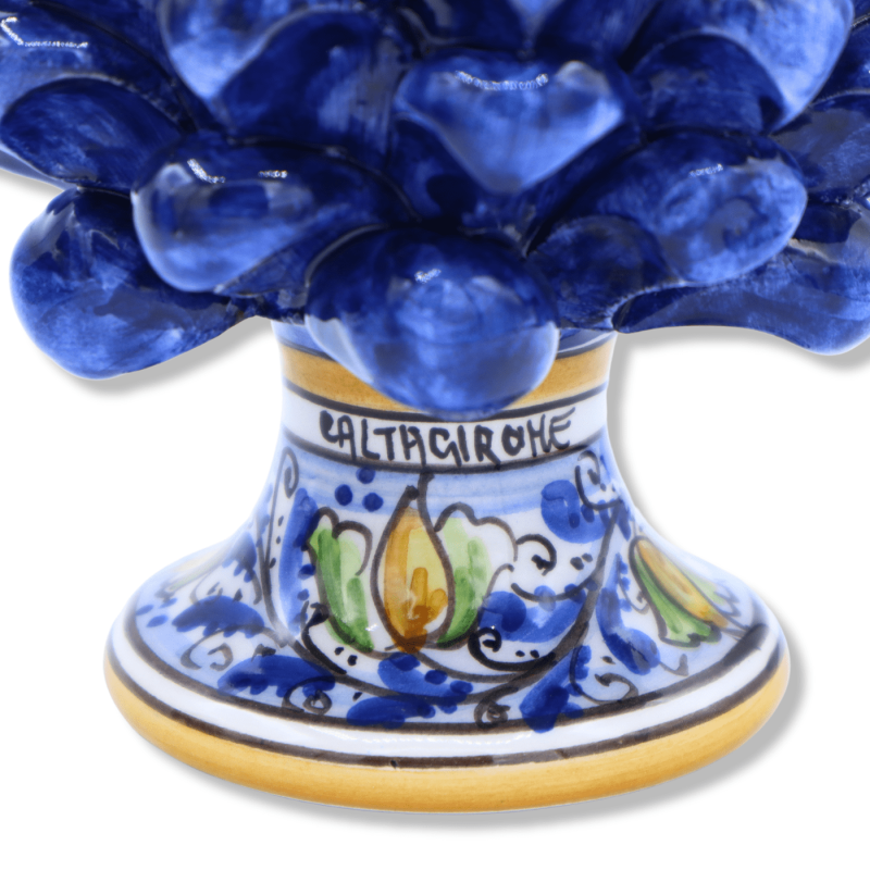Pinha de cerâmica siciliana de Caltagirone, pinceladas em azul cobalto, haste com decoração aleatória (1 peça) h aprox. 