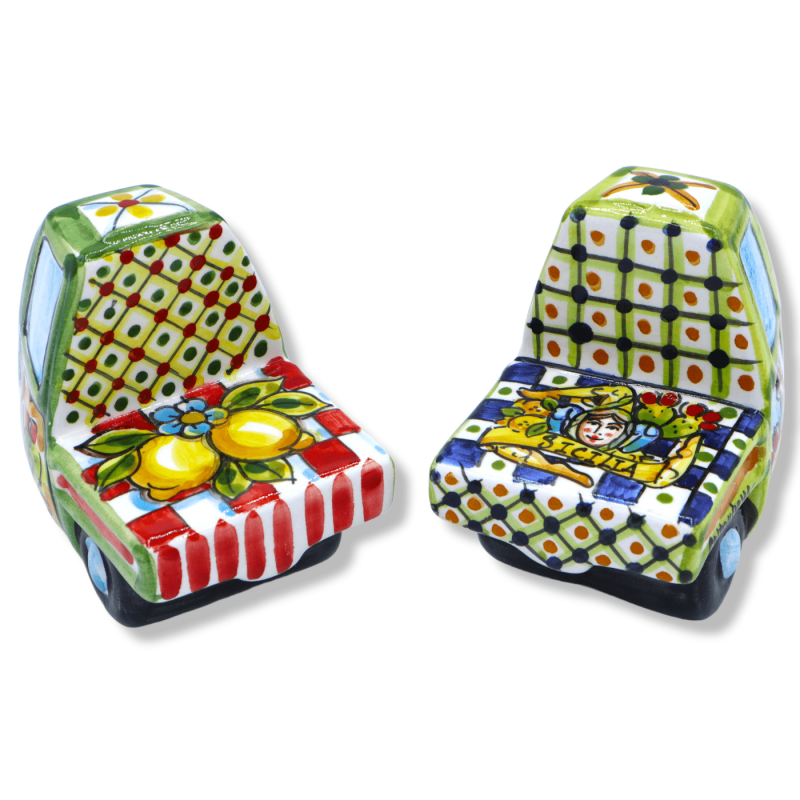 Ceramiczny motocykl Ape firmy Caltagirone, dł. ok. 10 cm (1 sztuka), kolor losowy, dekoracja w kształcie sycylijskiego w