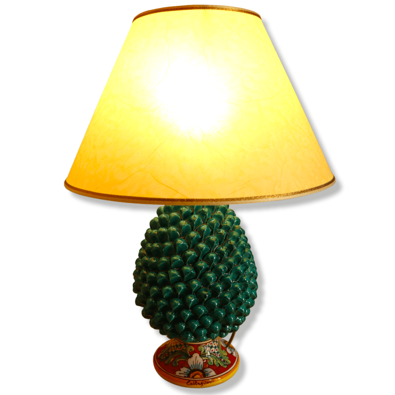 Tannenzapfenlampe aus Caltagirone-Keramik, Höhe ca. 55 cm. Grünspanstiel mit barockem Dekor und Blumen auf rotem Grund -